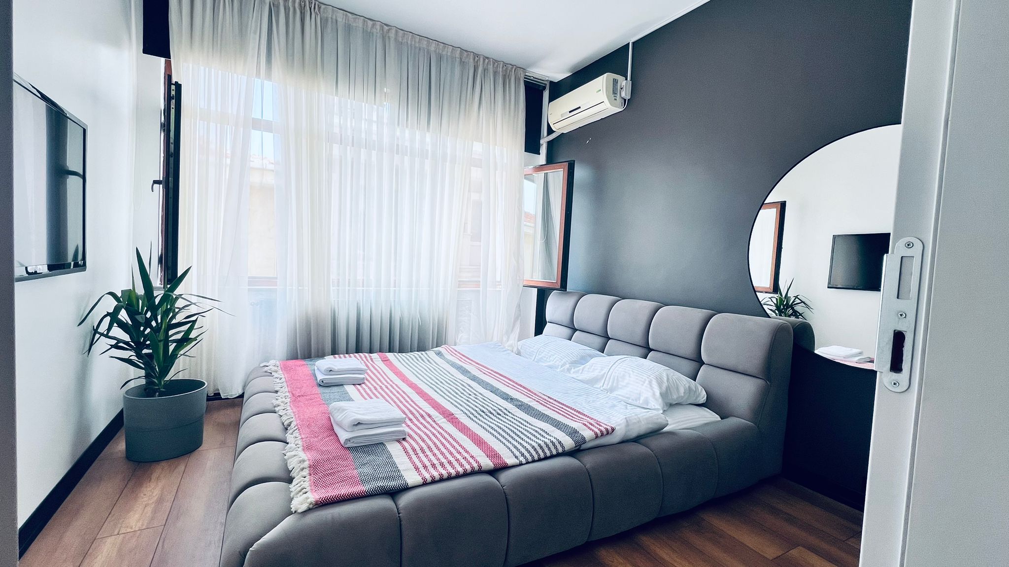 NEW RENOVATED 3 Bedroom 2 Bathroom Fatih/Laleli                                                                                                                                                                                                                                                             