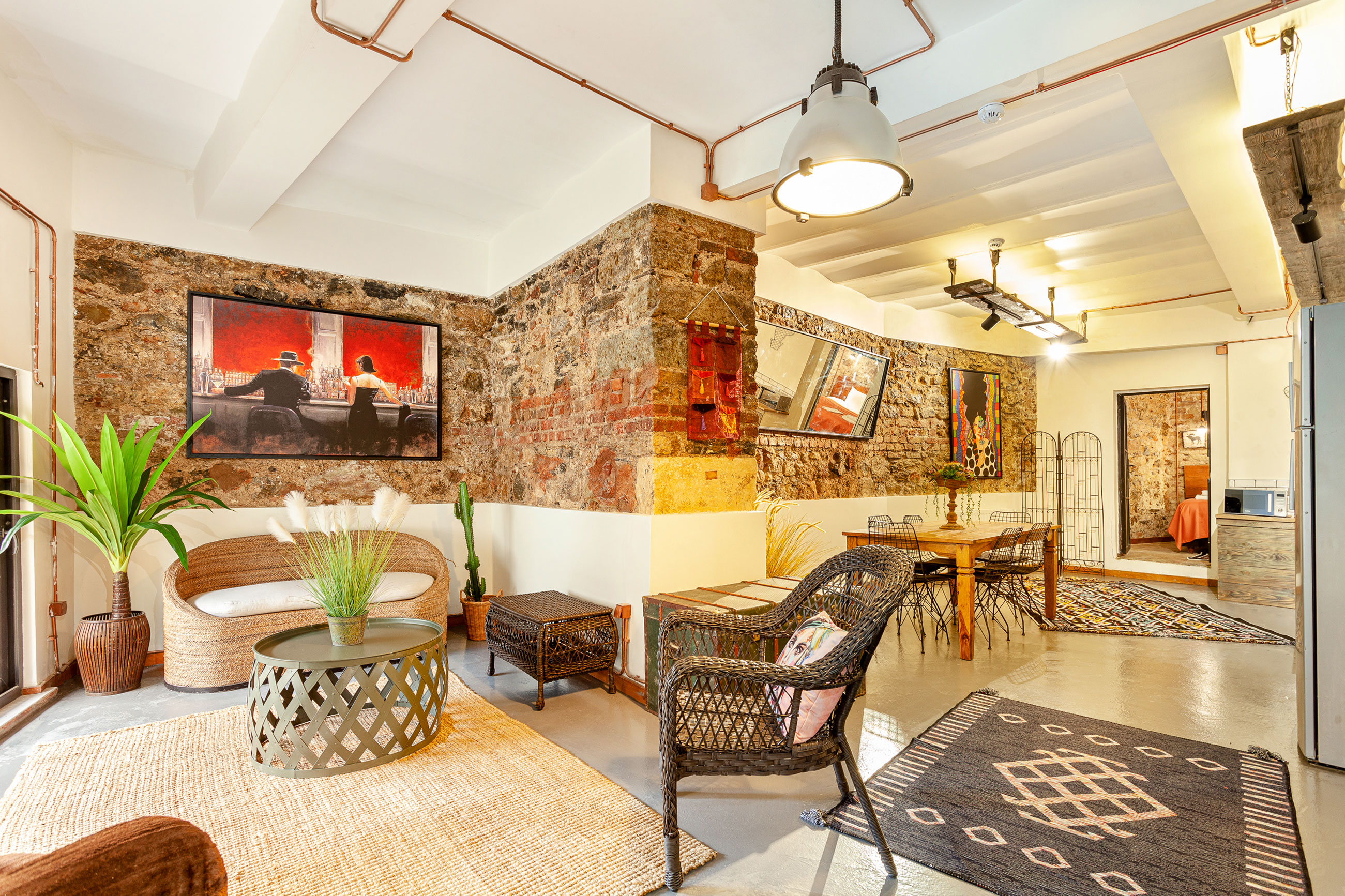 CLASSY DESIGN PRV.GARDEN BRICK WALL 2BR 2BA-GALATA                                                                                                                                                                                                                                                          